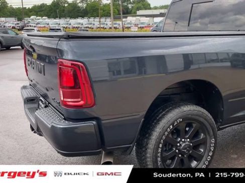 Used 2025 RAM 2500 Laramie AWD/4WD image 10