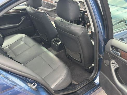 Used 2004 BMW 325i Sedan RWD image 6