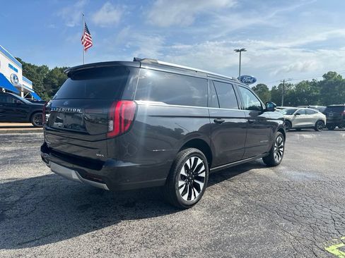 Used 2025 Ford Expedition Max Platinum w/ Driver's Package AWD/4WD image 3