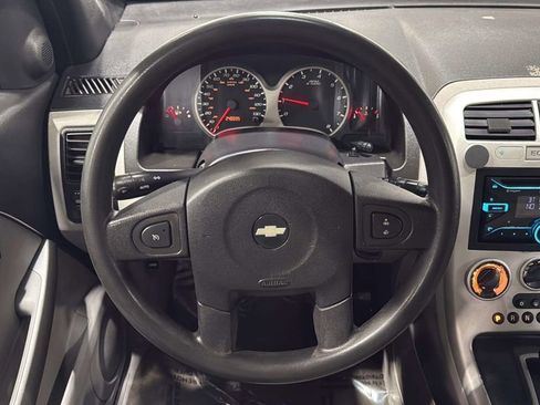 Used 2005 Chevrolet Equinox LS w/ Preferred Equipment Group AWD/4WD image 16