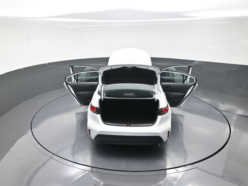 Used 2023 Toyota Corolla LE image 13