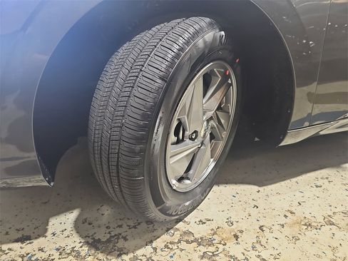 New 2026 Hyundai Elantra SE w/ Cargo Package image 34