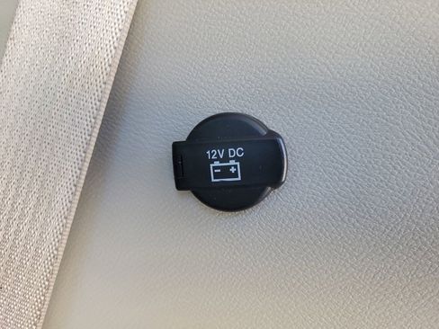 Used 2018 Chrysler Pacifica Touring-L FWD image 7