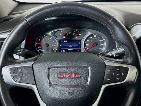 Used 2020 GMC Acadia SLE w/ Driver Convenience Package image 12