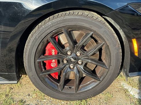 Used 2025 Ford Mustang GT Premium RWD image 14