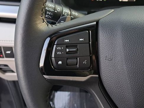 Certified 2025 Honda Odyssey Touring image 24