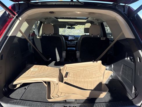 Certified 2022 Ford Explorer XLT w/ Equipment Group 202A image 7