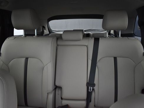 Certified 2025 MAZDA CX-90 3.3 Turbo w/ Preferred Package image 23