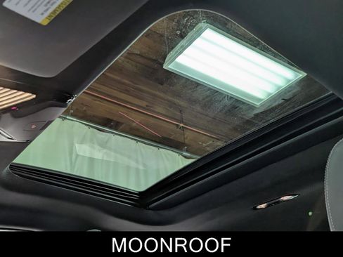 Used 2023 BMW i4 eDrive35 image 16