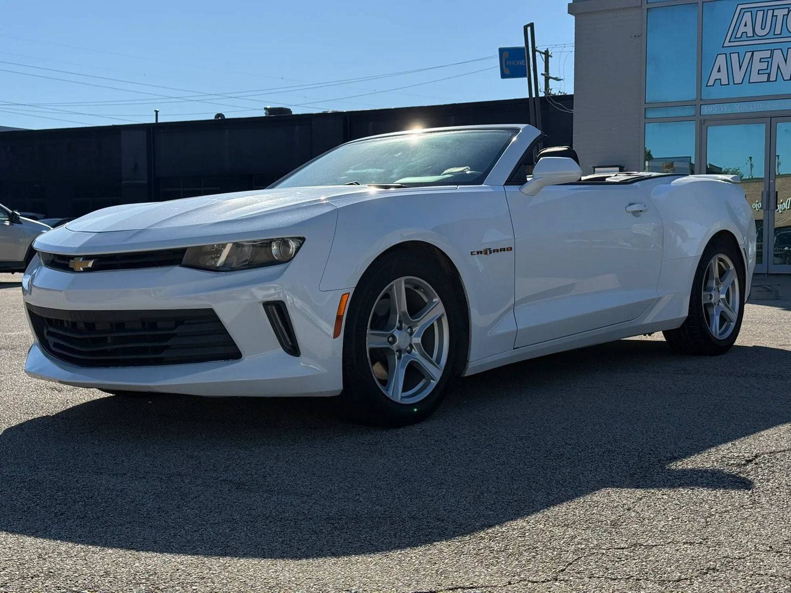 Used 2018 Chevrolet Camaro LT RWD image 4