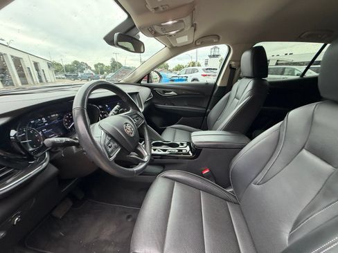 Used 2023 Buick Envision Essence FWD image 4