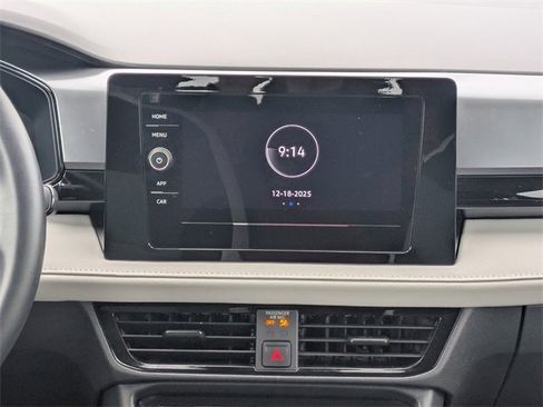 Certified 2025 Volkswagen Taos S image 17