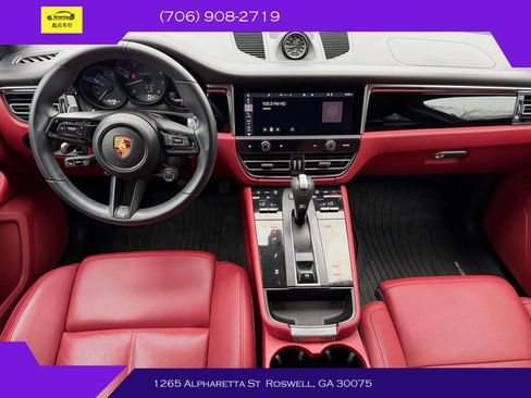 Used 2023 Porsche Macan Turbo image 8
