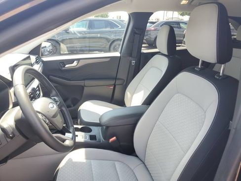 Used 2023 Ford Escape Active w/ Tech Pack #2 AWD/4WD image 7