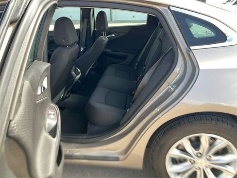 Used 2024 Chevrolet Malibu LT image 11