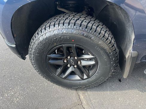 Used 2020 Chevrolet Silverado 1500 LT Trail Boss image 13