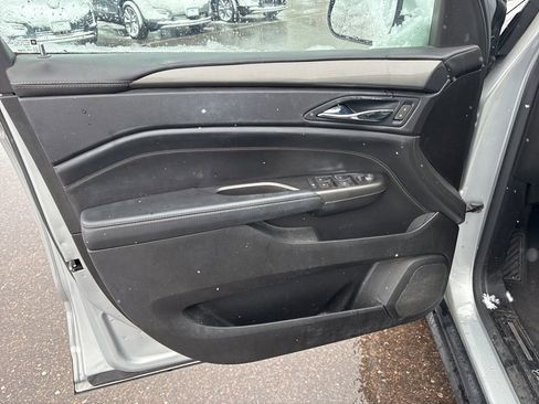 Used 2012 Cadillac SRX FWD image 9