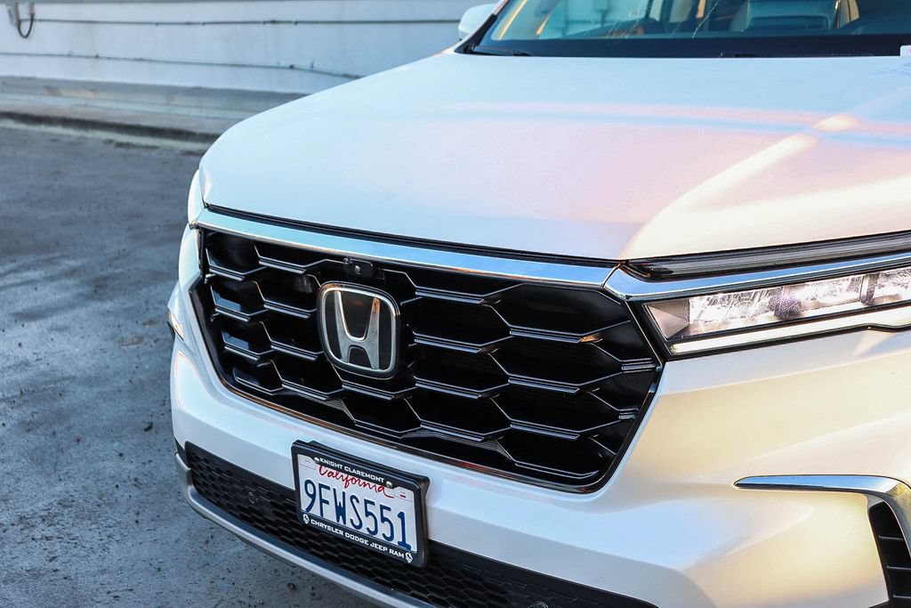 Used 2023 Honda Pilot Elite image 6
