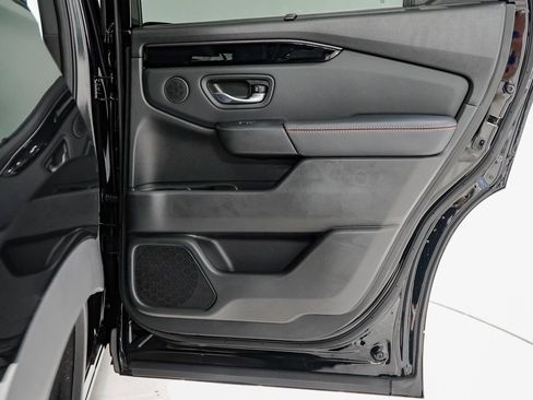 New 2025 Honda Pilot TrailSport image 40