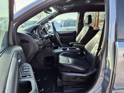 Used 2017 Dodge Grand Caravan GT image 14