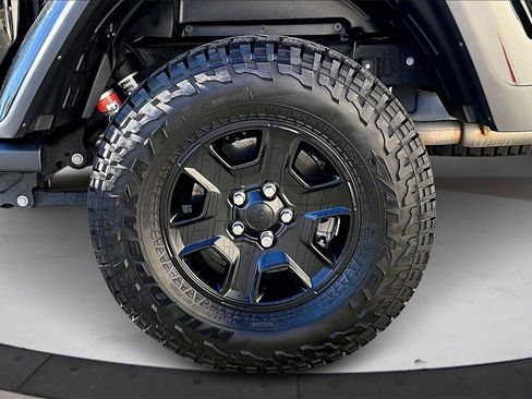 Certified 2023 Jeep Gladiator Mojave w/ Trailer Tow Package image 34