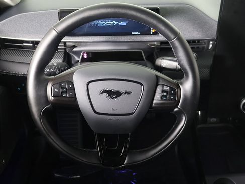 Used 2025 Ford Mustang Mach-E Premium AWD/4WD image 40