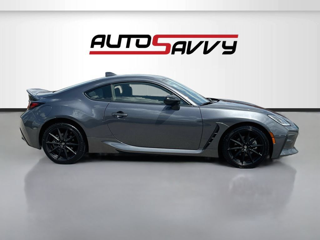 Used 2025 Toyota GR86 Premium w/ ALL Weather Mat Package (TMS) RWD image 8
