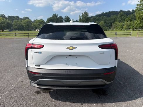 Used 2025 Chevrolet Blazer EV LT AWD/4WD image 4