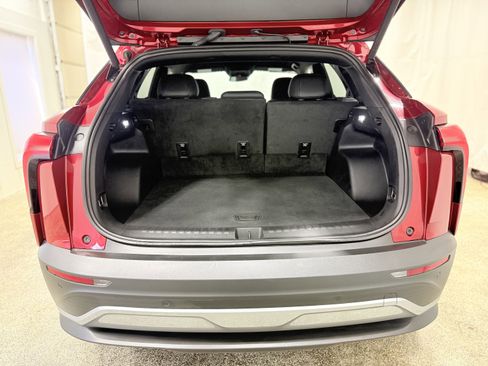 Used 2024 Chevrolet Blazer EV LT image 10