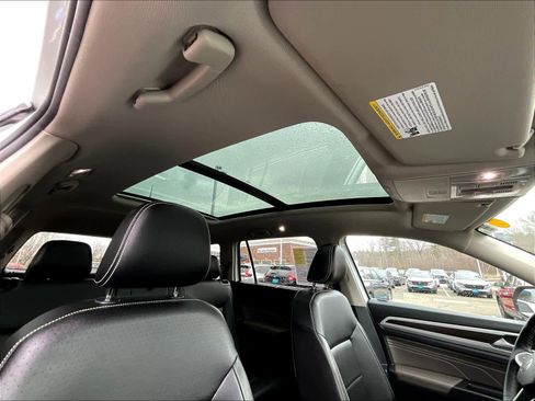 Used 2023 Volkswagen Atlas SE image 23