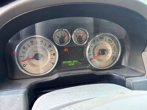 Used 2009 Ford Edge SEL image 4