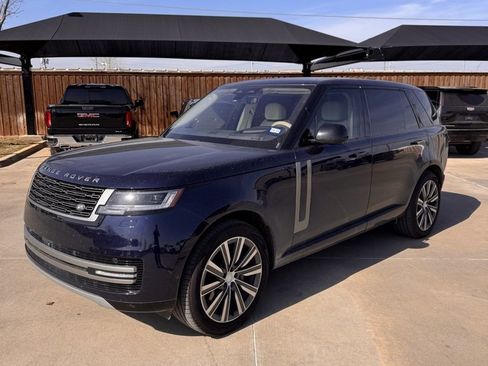 Used 2023 Land Rover Range Rover Long Wheelbase SE image 3