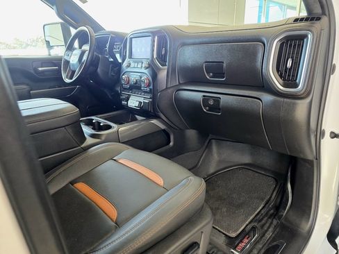 Used 2023 GMC Sierra 2500 AT4 w/ Gooseneck/5TH Wheel Package image 13