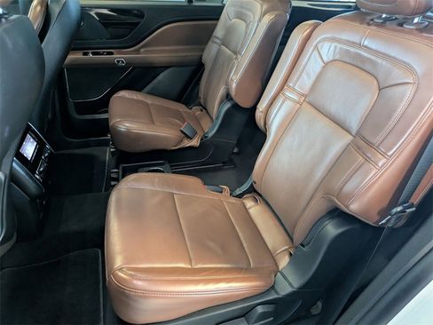 Used 2021 Lincoln Aviator Reserve w/ Equipment Group 208A image 19