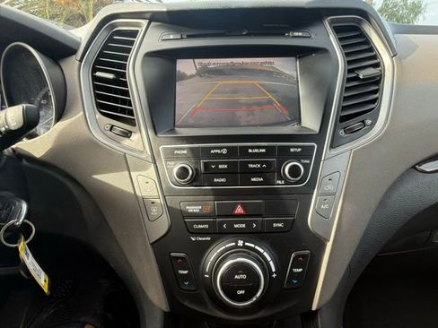 Used 2017 Hyundai Santa Fe Sport image 23