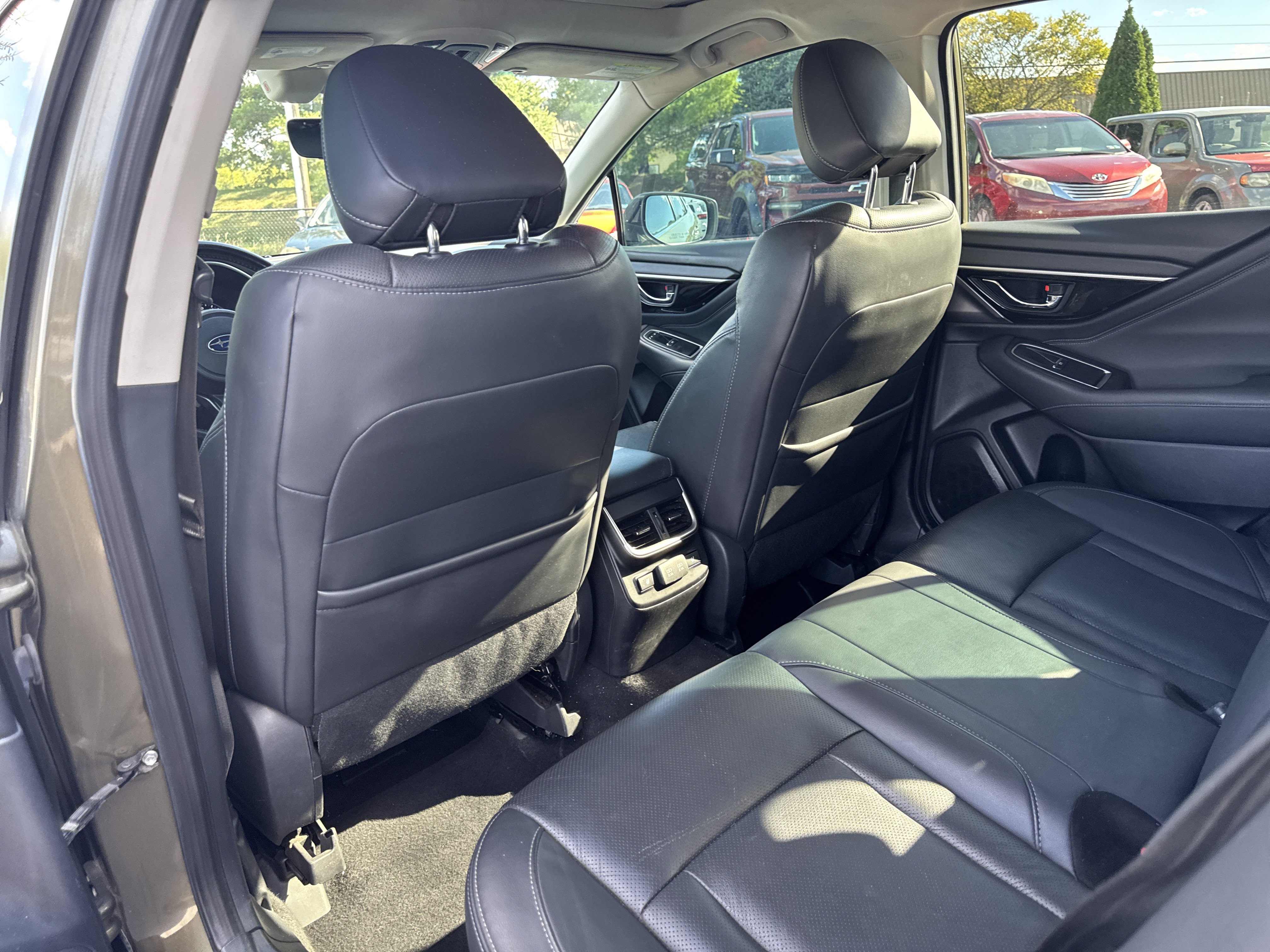Used 2020 Subaru Outback Limited AWD/4WD image 21