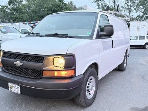 Used 2012 Chevrolet Express 2500 RWD image 2