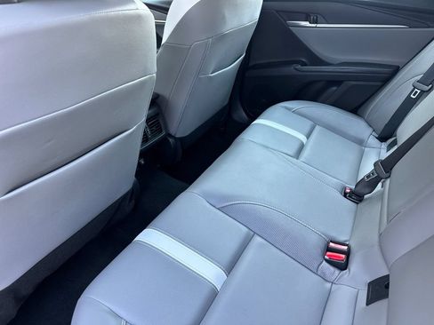Used 2025 Toyota Camry SE w/ Convenience Package FWD image 15