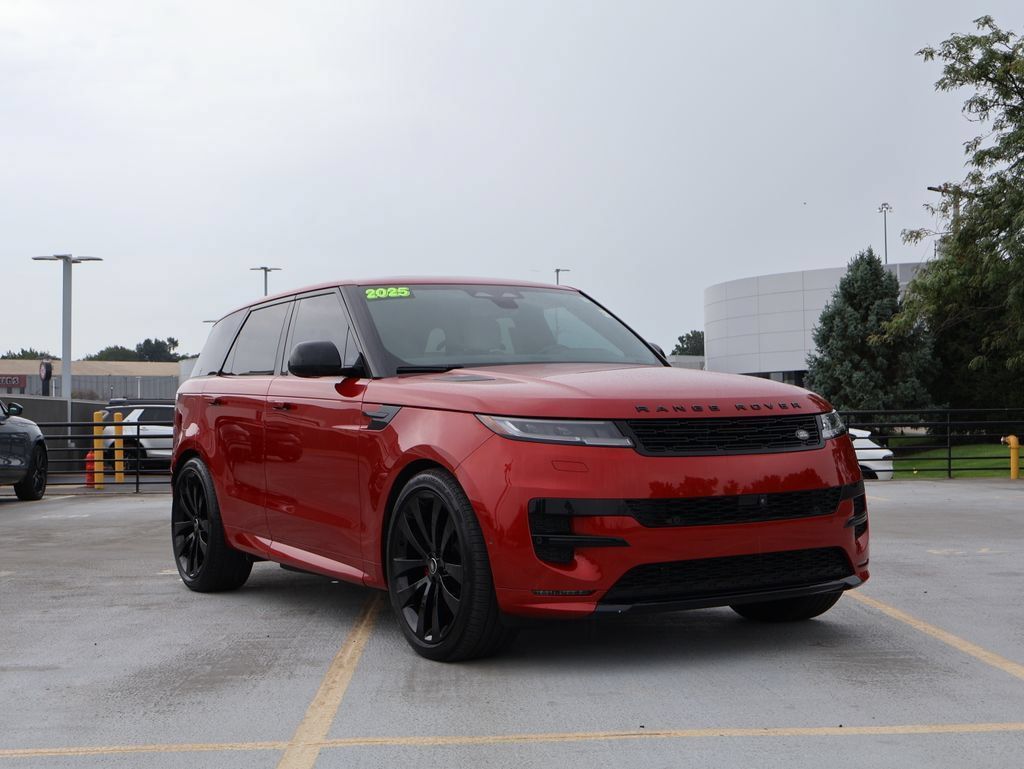 Certified 2025 Land Rover Range Rover Sport Dynamic SE AWD/4WD image 3