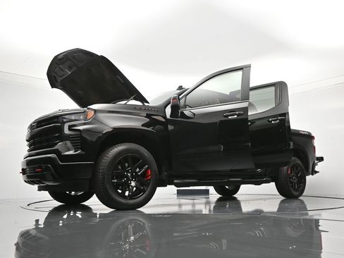 Certified 2024 Chevrolet Silverado 1500 RST w/ Redline Edition image 49