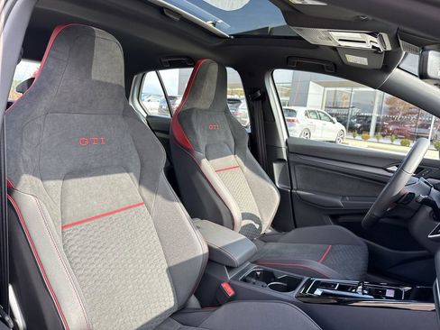 New 2026 Volkswagen GTI SE image 17