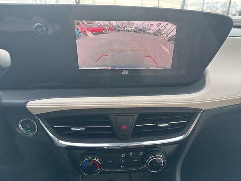 Used 2024 Buick Encore GX Sport Touring image 13