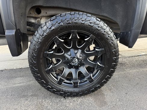 Used 2023 GMC Sierra 2500 Denali w/ Denali Black Diamond Edition image 32