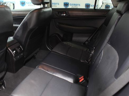 Used 2017 Subaru Outback 2.5i Limited image 17