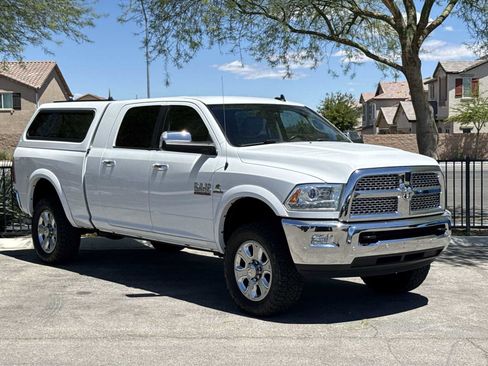 Used 2018 RAM 2500 Laramie w/ Cold Weather Group AWD/4WD image 2