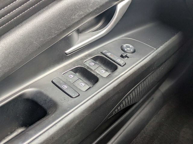 Used 2024 Hyundai Elantra SEL w/ Convenience Package FWD image 23