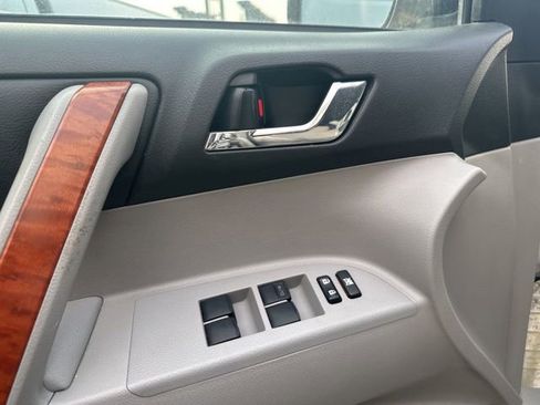 Used 2008 Toyota Highlander Limited image 14