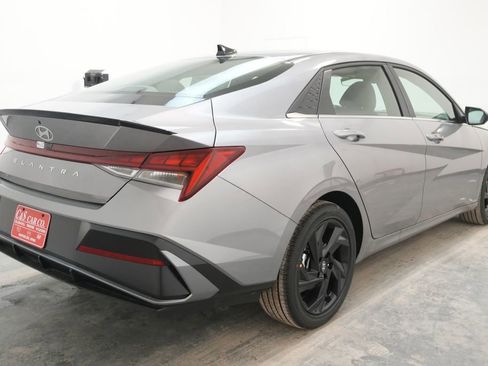 New 2026 Hyundai Elantra SEL Sport image 8