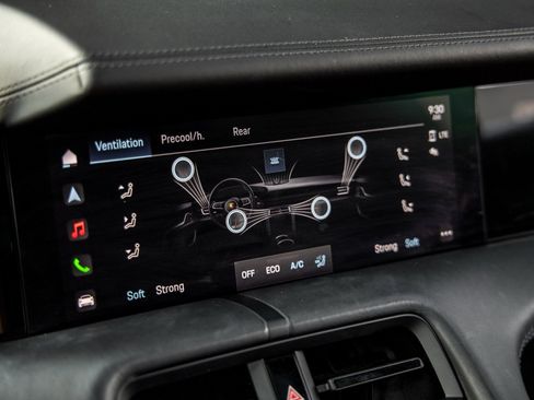 Certified 2023 Porsche Taycan GTS image 30