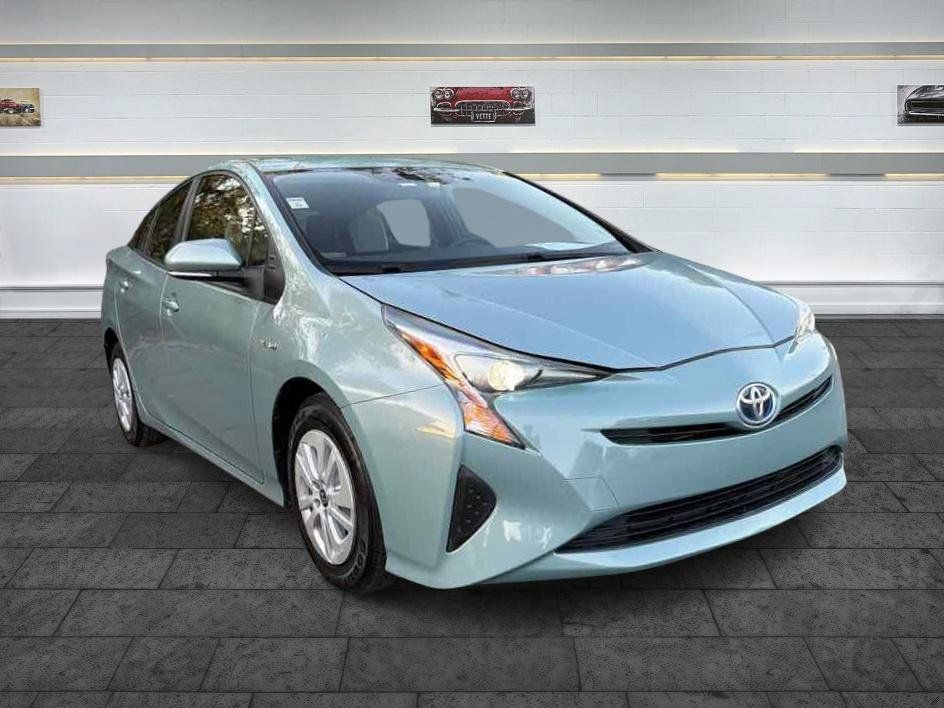 Used 2016 Toyota Prius Two FWD image 1